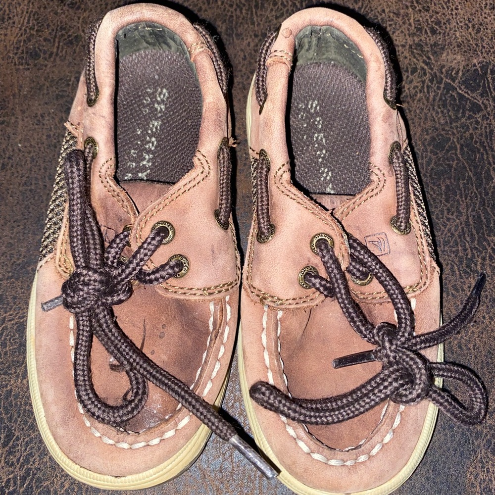Baby boat shoes